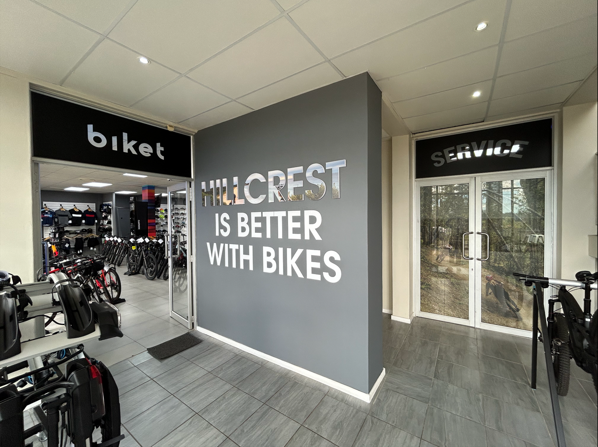 Biket Hillcrest Trek bicycle service entrance