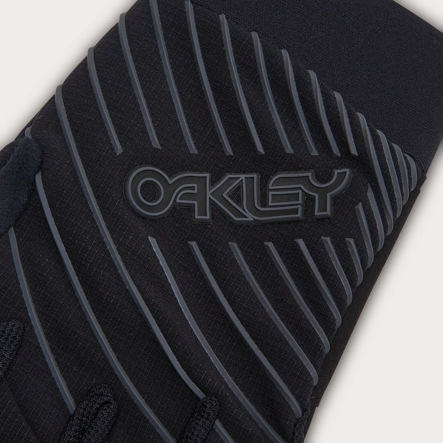 Oakley Drop in MTB Glove 2.0- Black/ Uniform Grey - biket.co.za