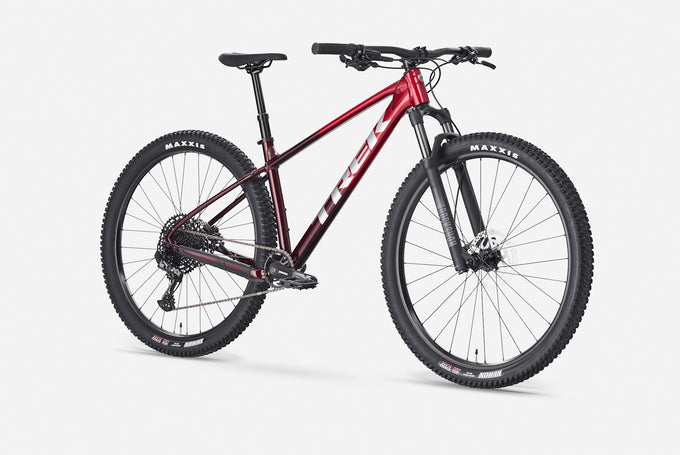 2027 Trek Marlin 7 Gen 3 - Fury Red/Lithium Grey Fade